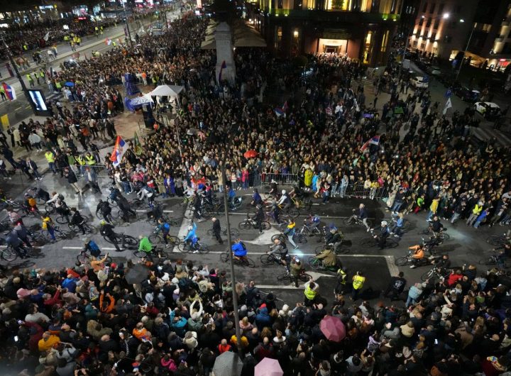 Kako je izgledao doček studenata na Terazijama snimljen iz vazduha (VIDEO)