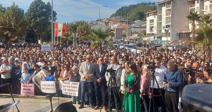 Građani Ulcinja organizuju protest protiv Vlade. “Pozvaće ministre Albance da napuste vlast